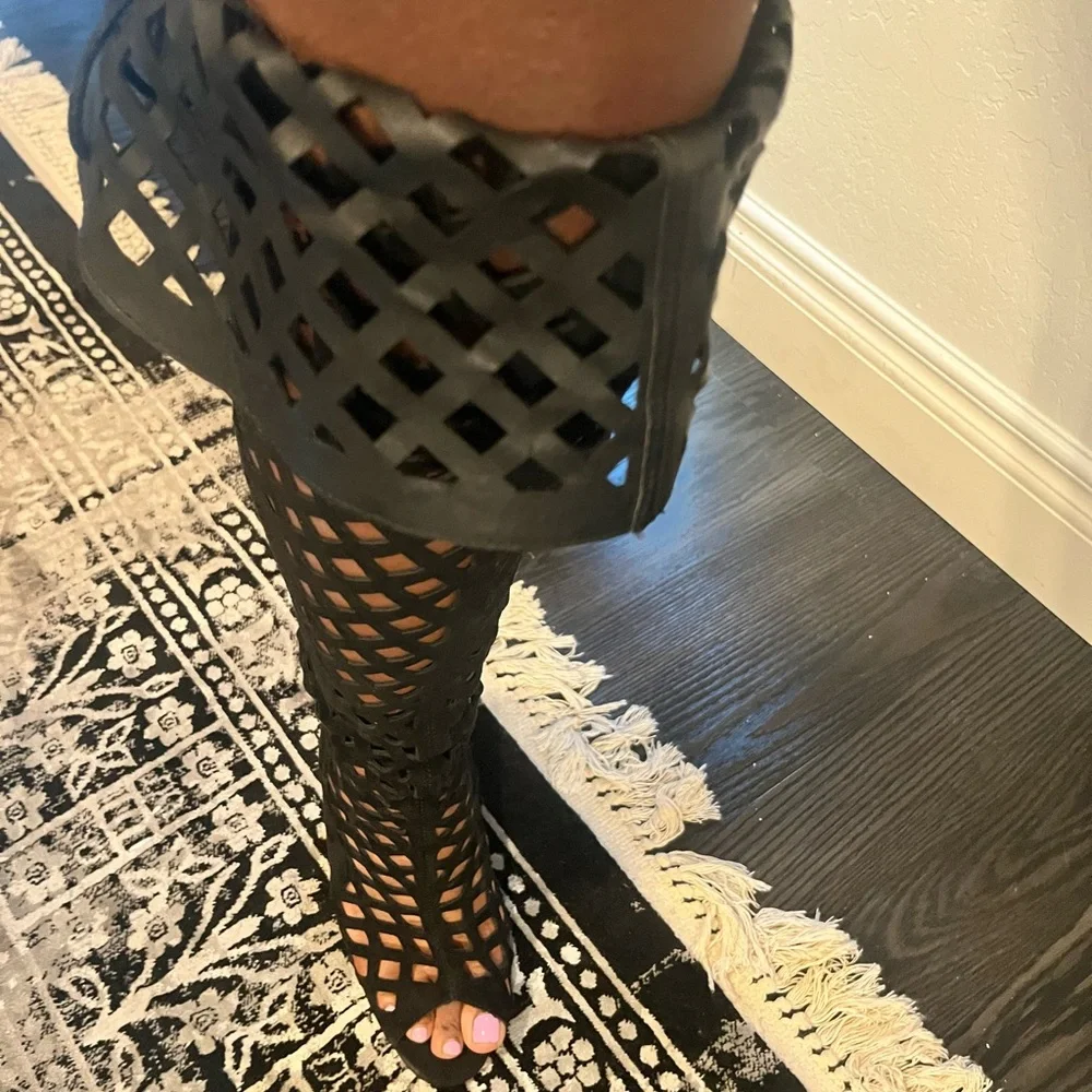 Black cape Robbin boots - Picture 5 of 8